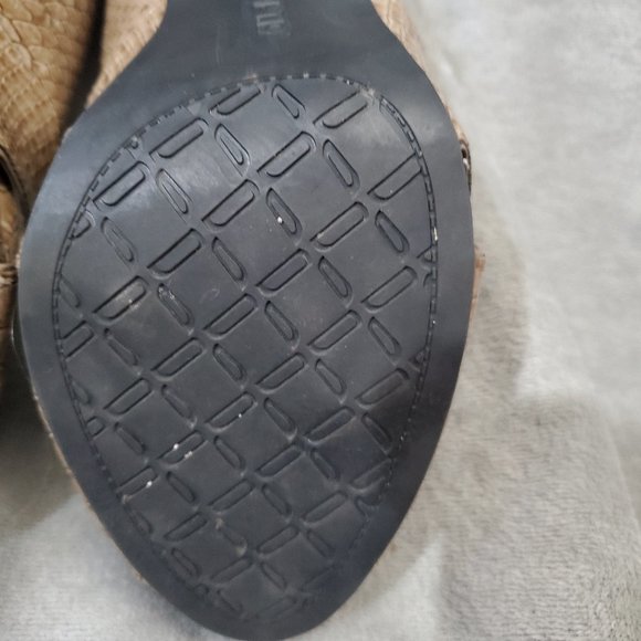 Apt 9  Reptile Stiletto Heels in Lipstick Taupe Size 9M - Picture 9 of 14